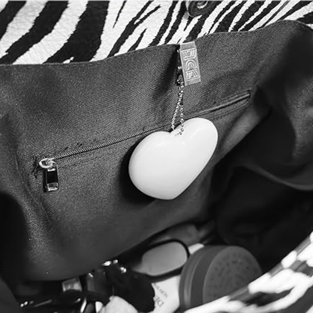 LumiLove™ Luz LED suave que se activa automáticamente dentro de tu cartera.